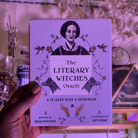 The Literary Witches Oracle: A 70-Card Deck and Guidebook: Oracle Cards - Picture 1 of 4